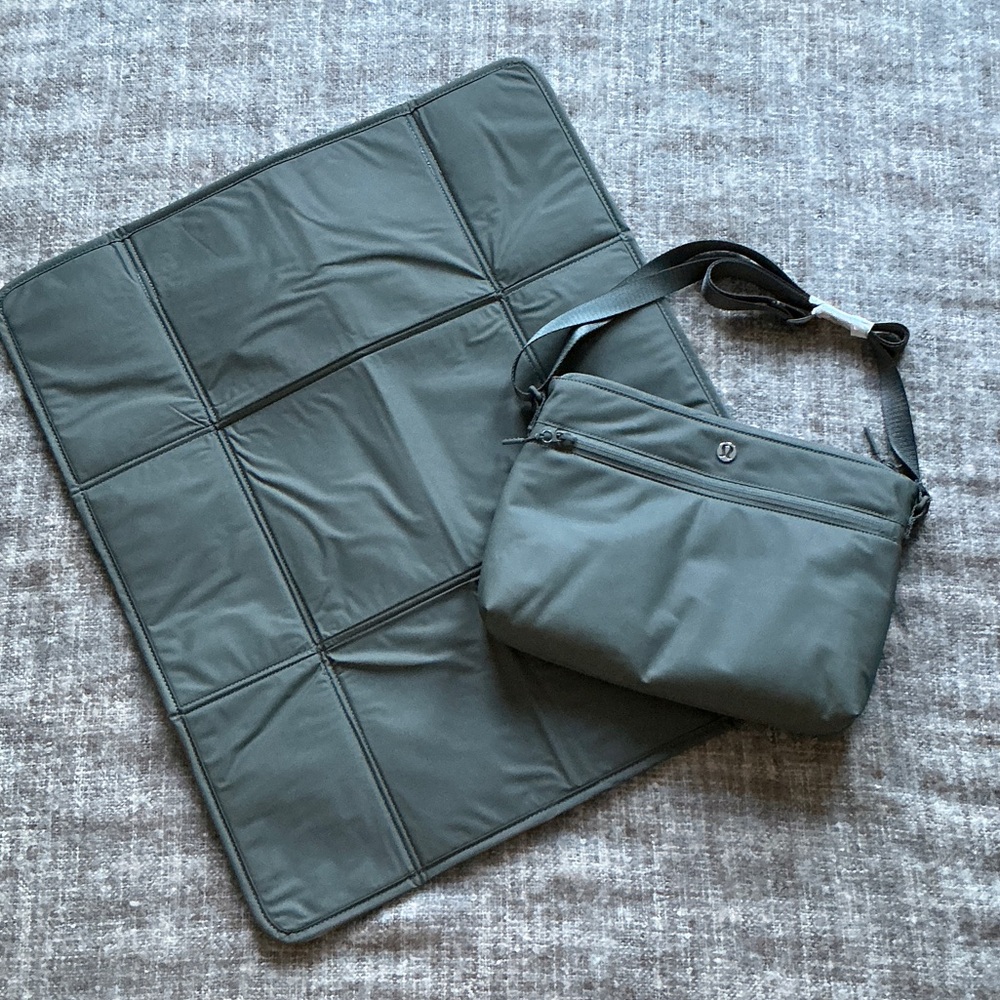 Lululemon Athletica Baby Changing Table Pad Bag